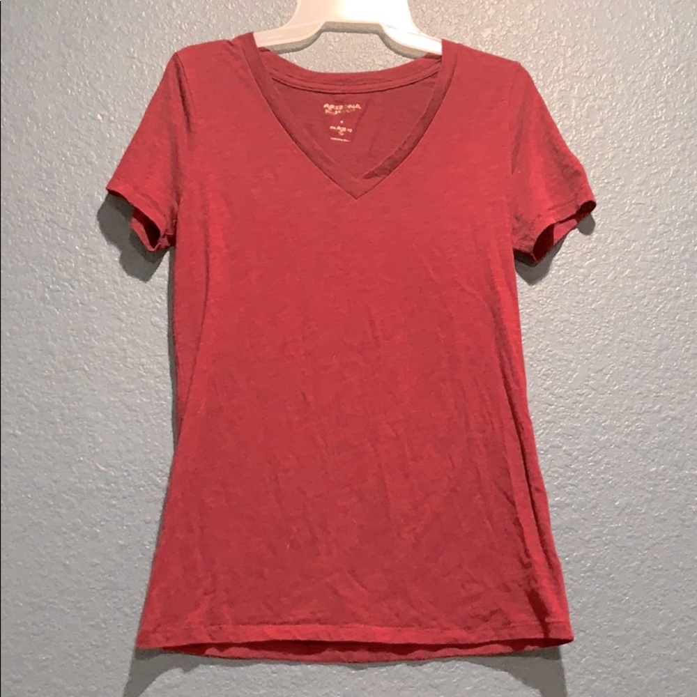 V-neck t-shirt